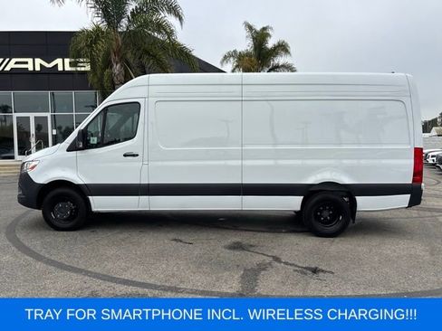 Used 2025 Mercedes-Benz Sprinter 3500 image 9