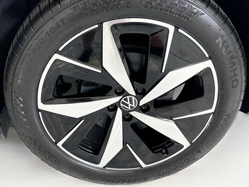 Used 2023 Volkswagen ID.4 S RWD image 30