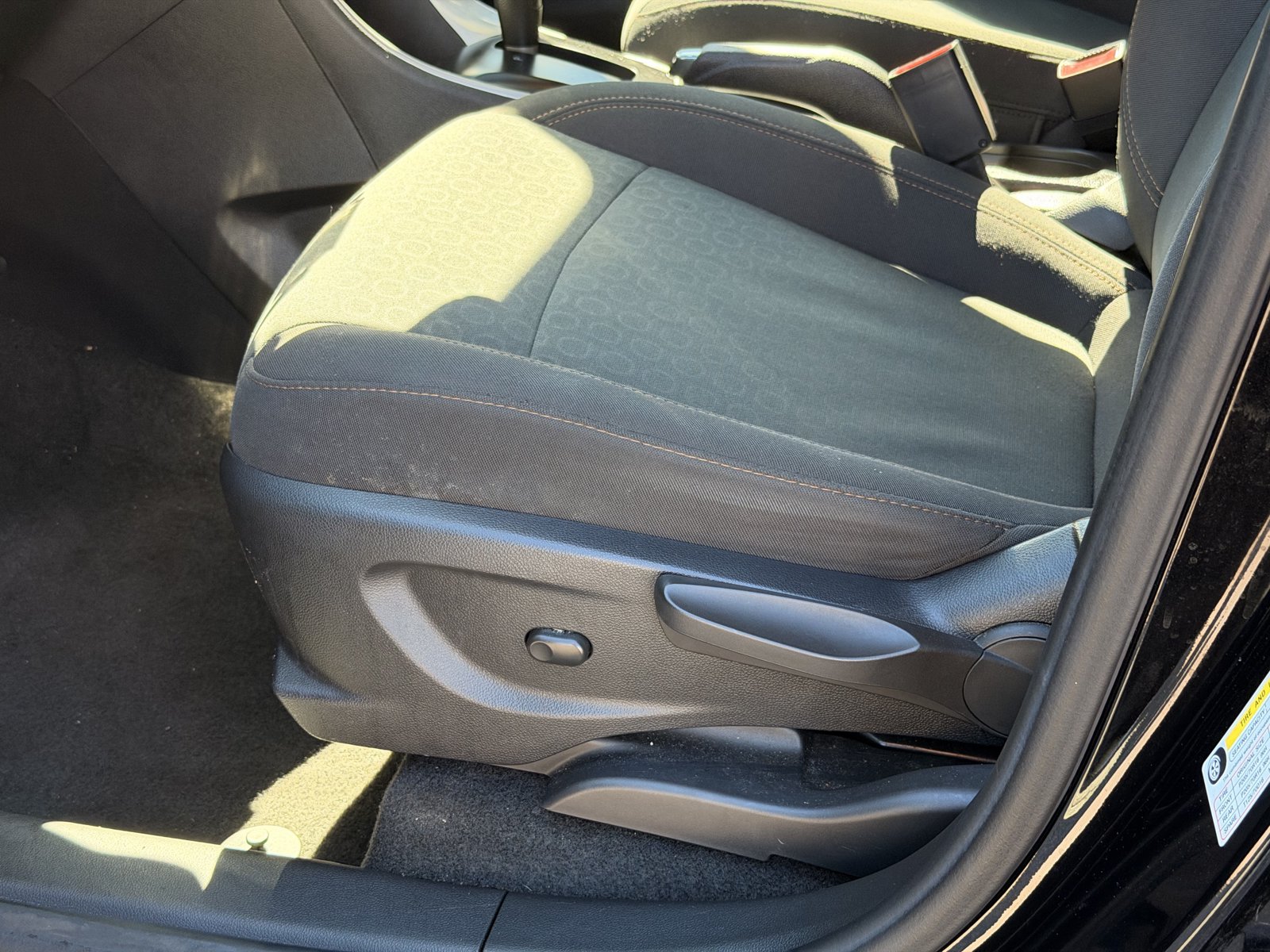 Used 2022 Chevrolet Trax LS w/ Tint and Cruise Package AWD/4WD image 15