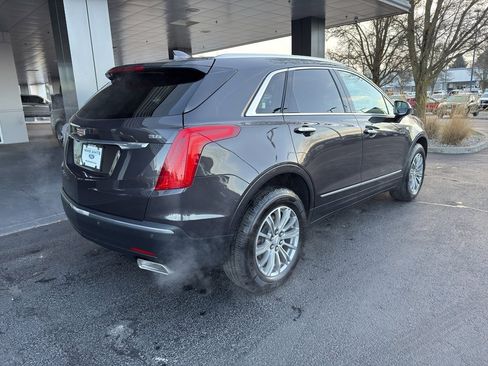 Used 2017 Cadillac XT5 Luxury w/ Driver Awareness Package image 4