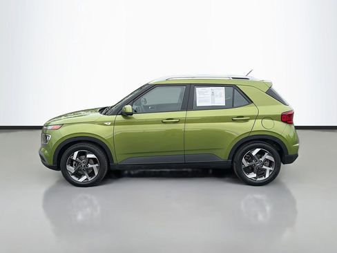 Used 2023 Hyundai Venue SEL image 8