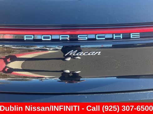 Used 2024 Porsche Macan Turbo AWD/4WD image 51