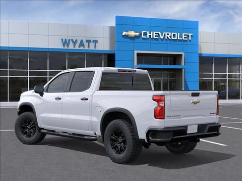 New 2026 Chevrolet Silverado 1500 ZR2 AWD/4WD image 3