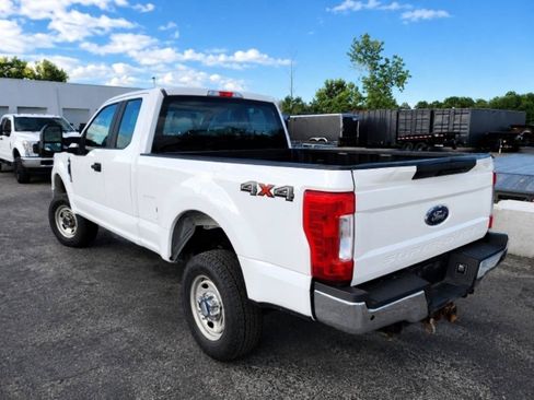 Used 2017 Ford F250 XL w/ XL Value Package AWD/4WD image 4