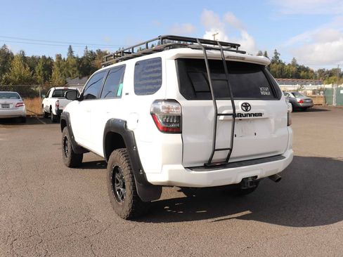 Used 2016 Toyota 4Runner SR5 Premium AWD/4WD image 7