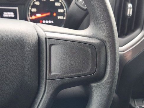Used 2025 Chevrolet Silverado 1500 Custom image 29