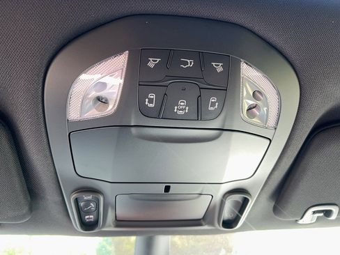 New 2026 Chrysler Pacifica Select FWD image 23