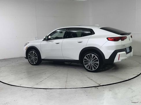 Used 2025 BMW X2 xDrive28i w/ Technology Package image 4