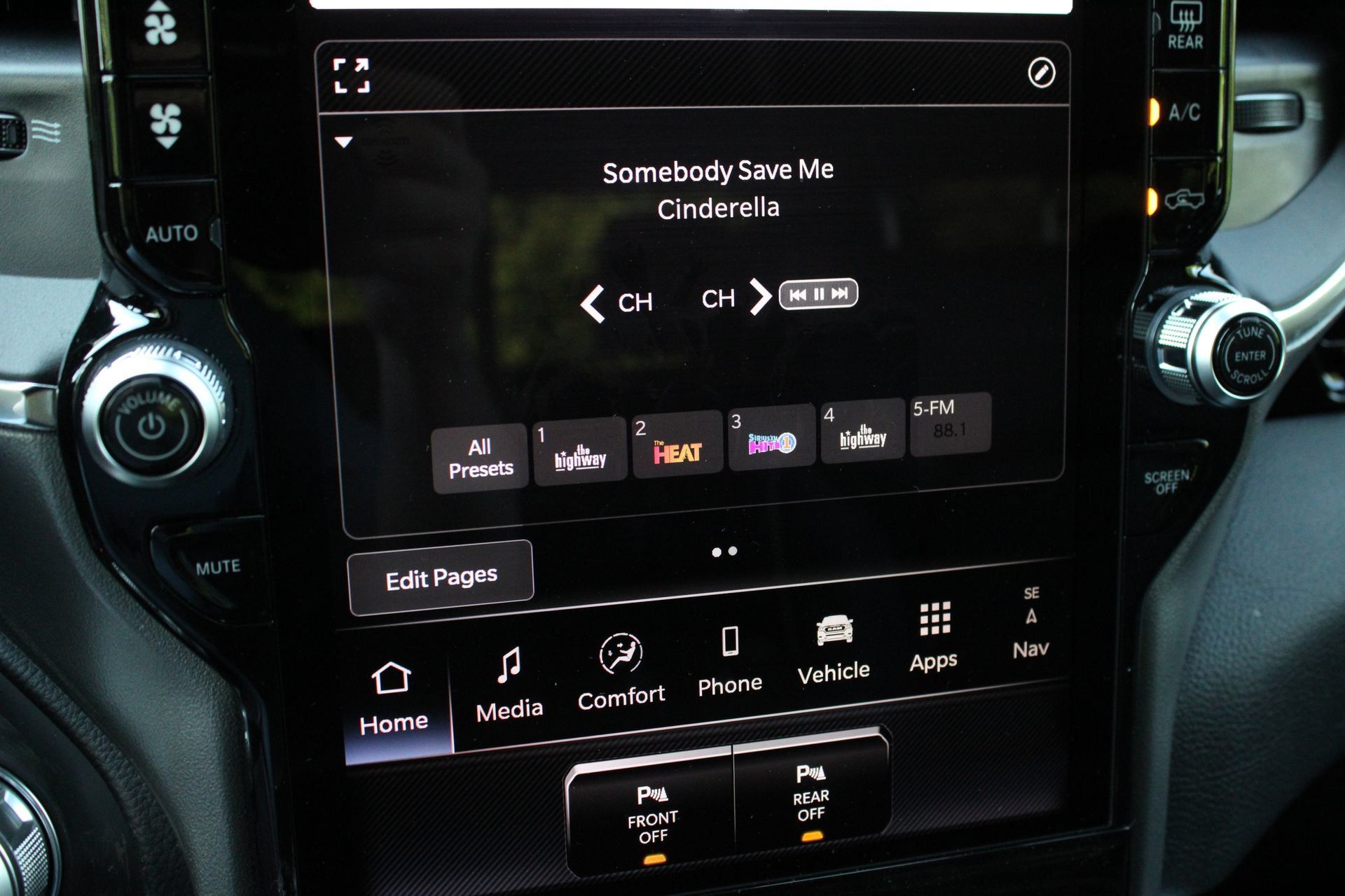 New 2026 RAM 1500 Laramie w/ Night Edition AWD/4WD image 43