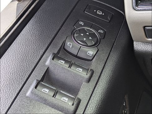 Used 2020 Ford F350 Lariat w/ Lariat Value Package AWD/4WD image 32