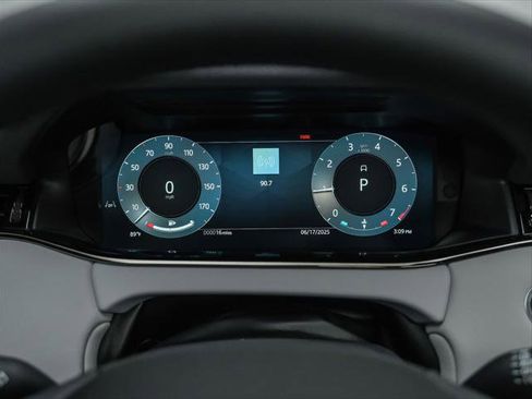 New 2026 Land Rover Range Rover Evoque S image 20