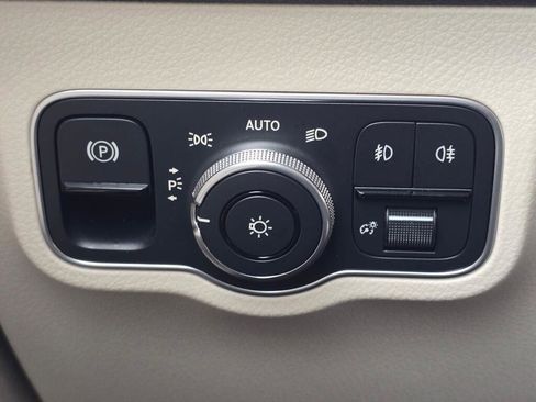 Certified 2025 Mercedes-Benz GLB 250 GLB 250 image 37