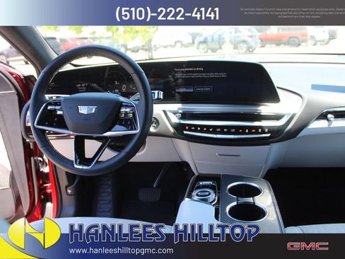 Used 2024 Cadillac Lyriq Luxury AWD/4WD image 21