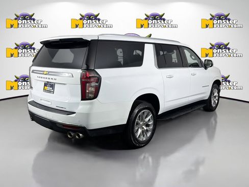 Used 2023 Chevrolet Suburban Premier image 5
