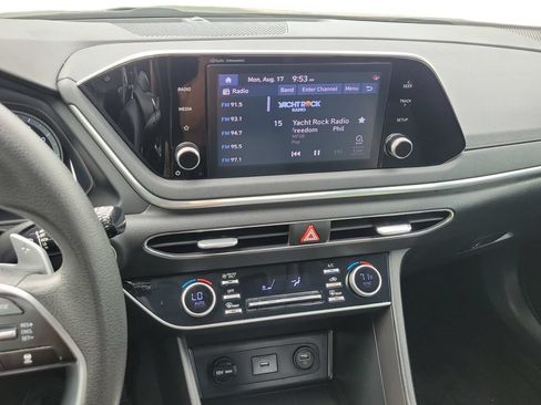 Used 2023 Hyundai Sonata Blue FWD image 13