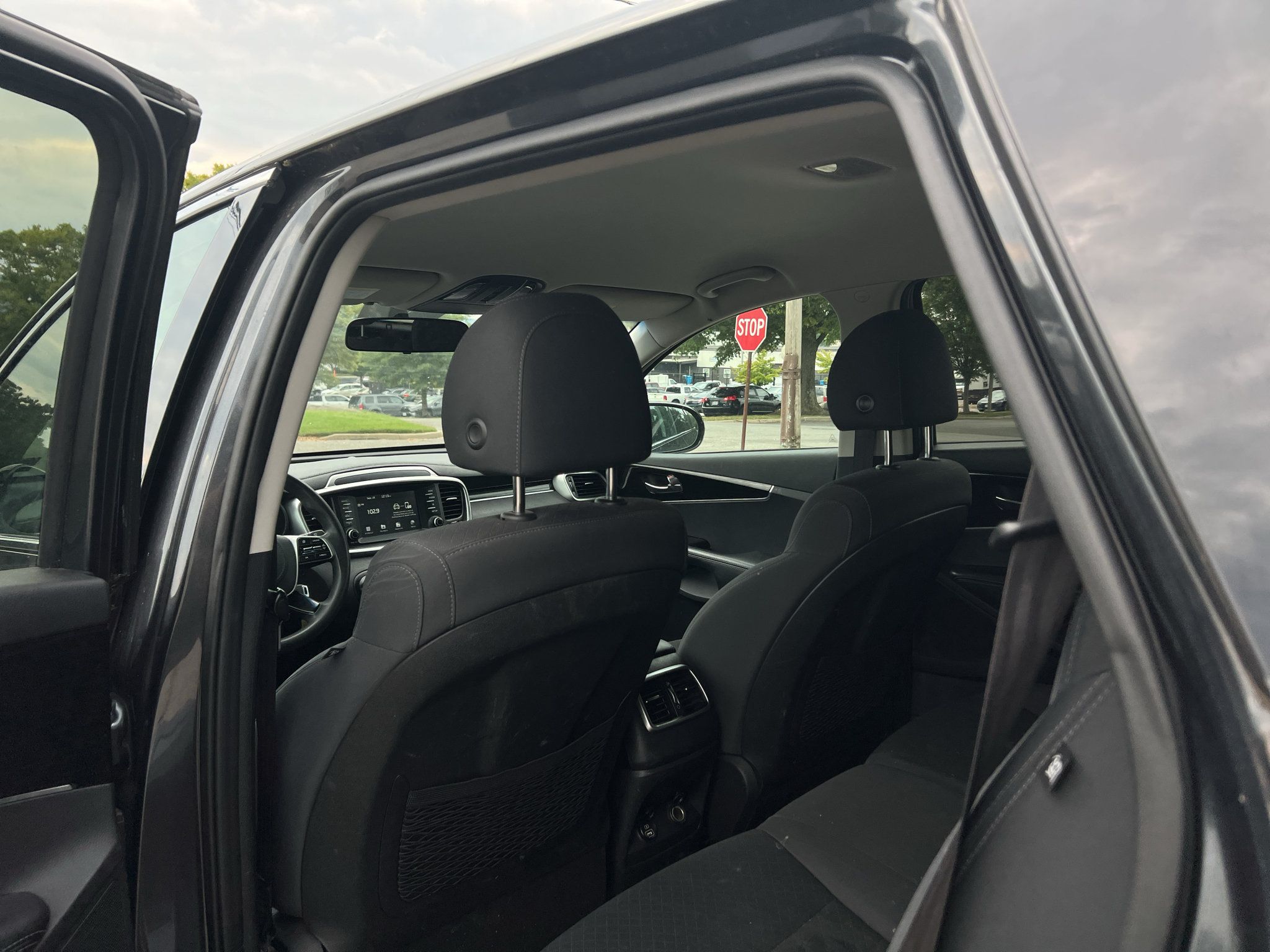 Used 2020 Kia Sorento AWD V6 image 11