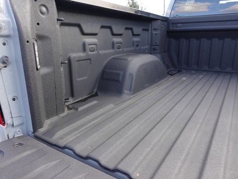 Used 2024 Chevrolet Silverado 1500 Custom image 25