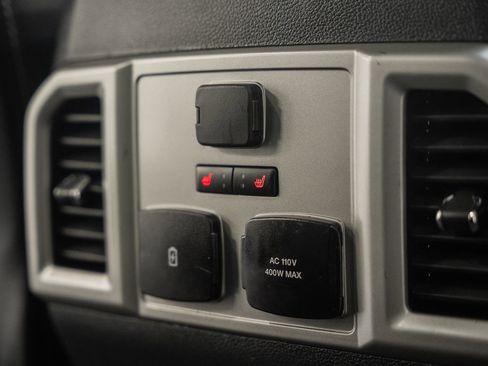 Used 2022 Ford F250 Lariat w/ Black Appearance Pkg image 44