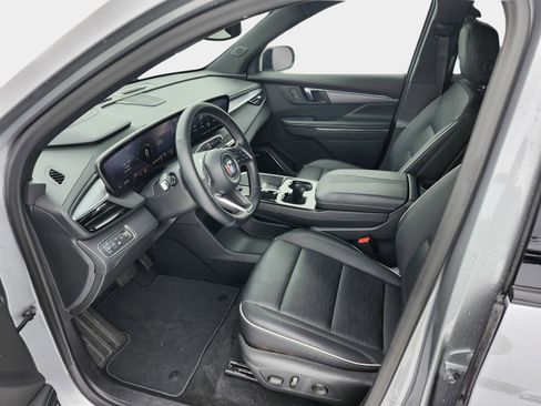 Used 2025 Buick Enclave Sport Touring image 9