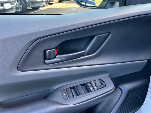 Used 2023 Toyota Prius Limited image 22