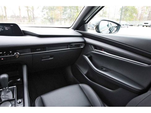 Certified 2025 MAZDA MAZDA3 s Sport w/ Appearance Package image 8