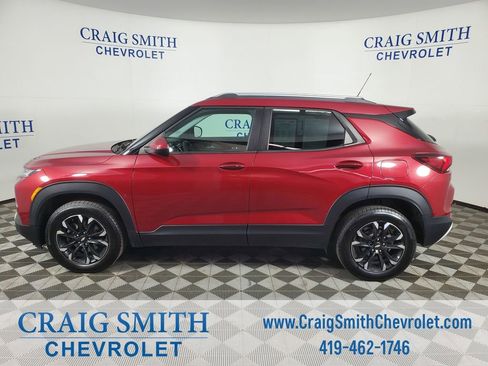 Used 2021 Chevrolet TrailBlazer LT w/ Convenience Package image 2