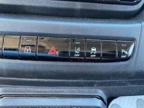 Used 2025 RAM ProMaster 2500 w/ Premium Convenience Group image 12