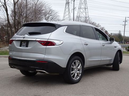 Used 2022 Buick Enclave Premium image 15