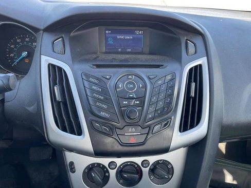 Used 2014 Ford Focus SE w/ SE Winter Package image 37