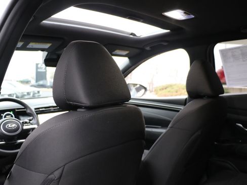 Used 2023 Hyundai Santa Cruz SEL Premium image 11