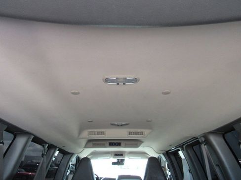 Used 2020 Chevrolet Express 2500 LT w/ LT Preferred Equipment Group RWD image 24