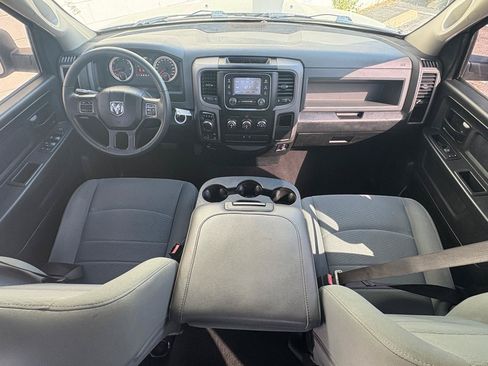 Used 2017 RAM 1500 Express AWD/4WD image 12