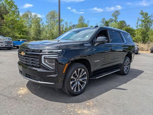 Used 2025 Chevrolet Tahoe High Country image 8