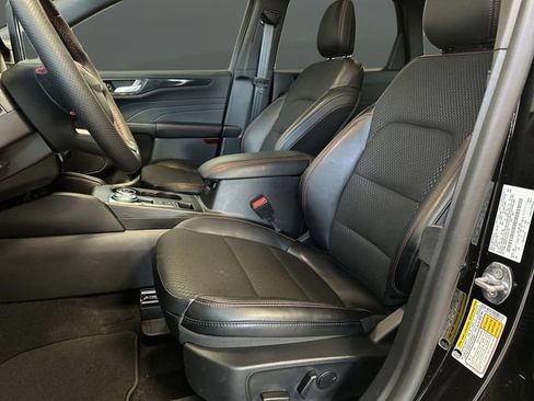 Certified 2025 Ford Escape ST-Line Elite w/ Tech Pack #1 image 4