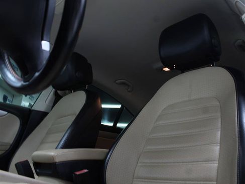 Used 2013 Volkswagen CC Sport FWD image 8