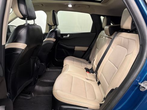 Certified 2020 Ford Escape Titanium AWD/4WD image 32