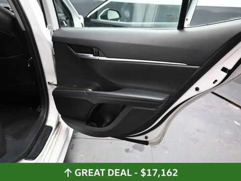 Used 2021 Toyota Camry SE w/ Convenience Package image 20
