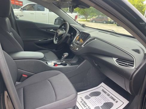 Used 2024 Chevrolet Malibu LS image 17