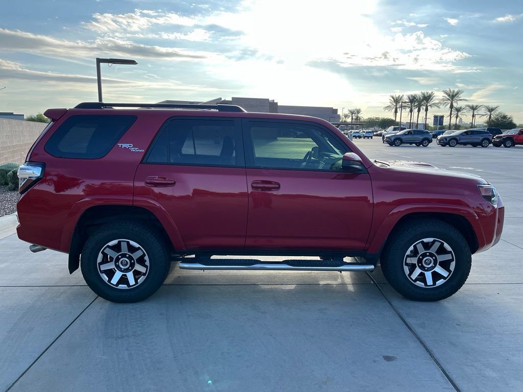Used 2020 Toyota 4Runner TRD Off-Road AWD/4WD image 4