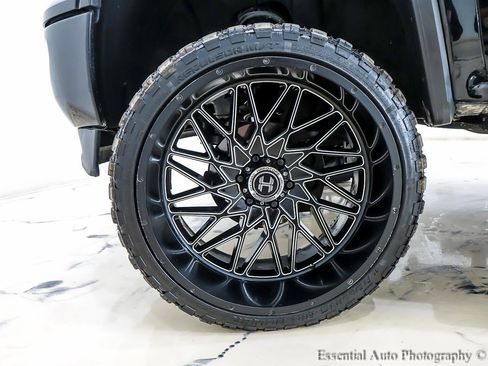 Used 2018 GMC Sierra 1500 Denali AWD/4WD image 12