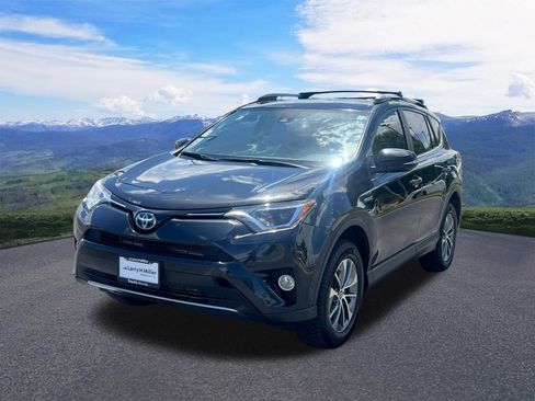 Used 2018 Toyota RAV4 XLE w/ Convenience Package AWD/4WD image 1