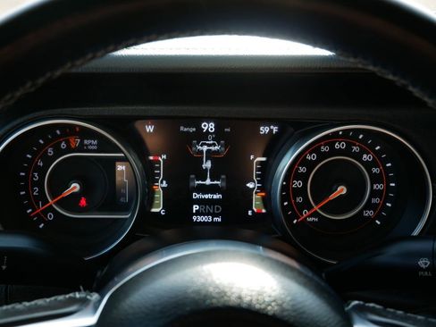 Used 2018 Jeep Wrangler Unlimited Sahara image 22