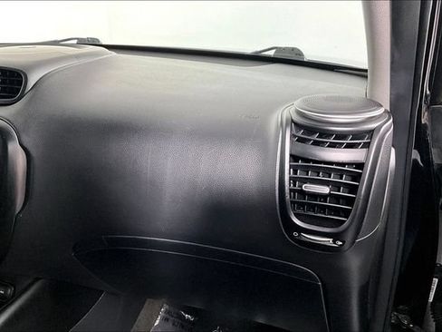 Used 2019 Kia Soul FWD image 19