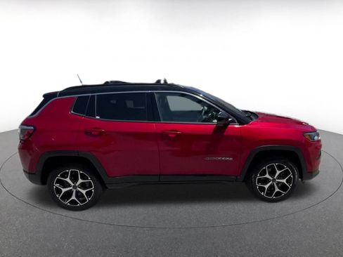 Used 2025 Jeep Compass Limited AWD/4WD image 12