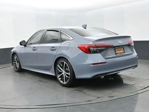Used 2024 Honda Civic Touring image 9