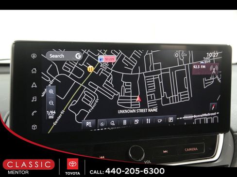 Used 2023 Nissan Altima 2.5 SV w/ SV Premium Package image 10