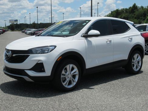 Used 2023 Buick Encore GX Preferred w/ Cold Weather Comfort Package AWD/4WD image 3