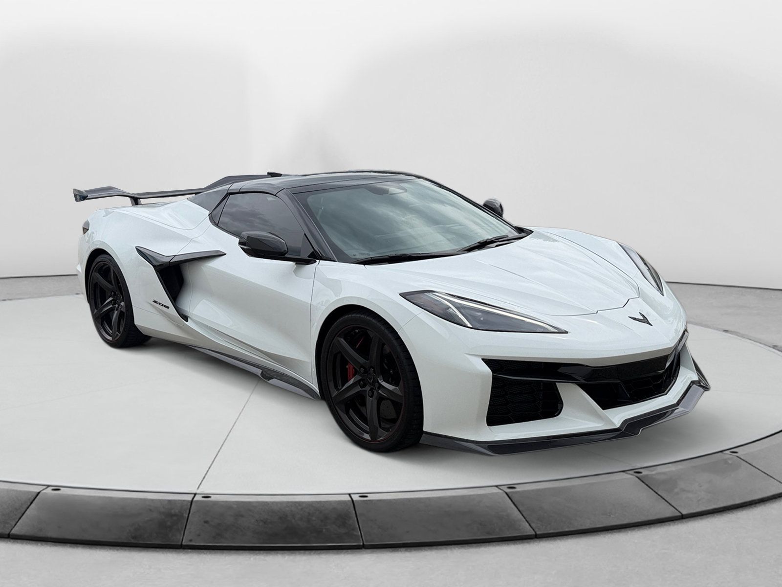 Used 2026 Chevrolet Corvette Z06 RWD image 7