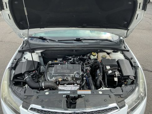 Used 2014 Chevrolet Cruze Eco w/ Enhanced Safety Package FWD image 27