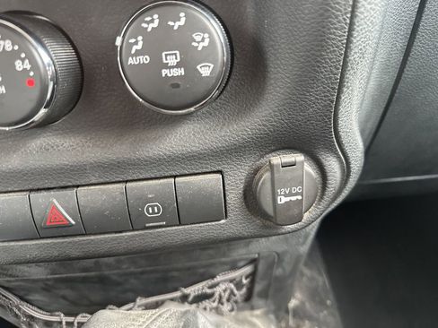 Used 2012 Jeep Wrangler Sahara AWD/4WD image 19